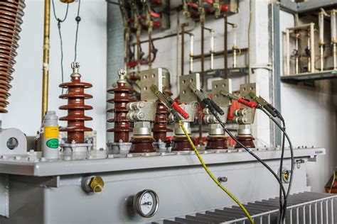 lv transformer not letting power trough|testing a low voltage transformer.